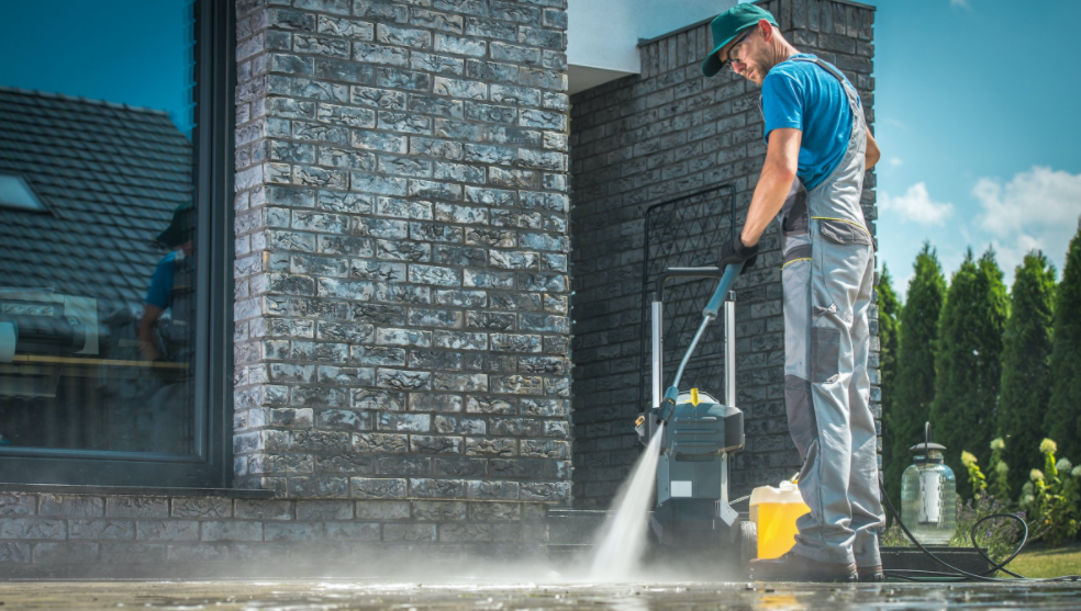 3 High-Class Benefits & Advantages Of Commercial Pressure Cleaning