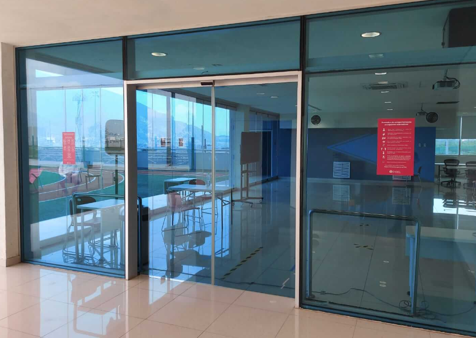 Add Magnificence To Your Home With An Automatic Sliding Door