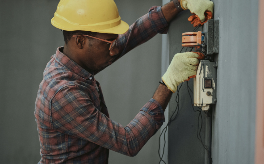 electricians in Kumeu