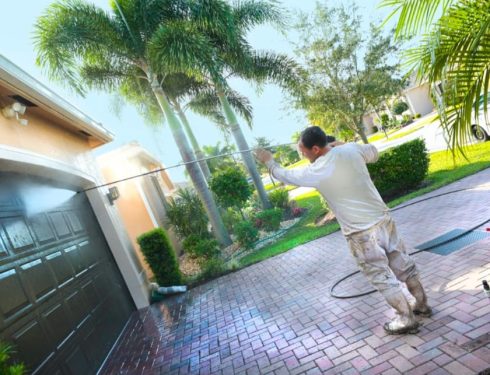 House Washing in Roseville Chase