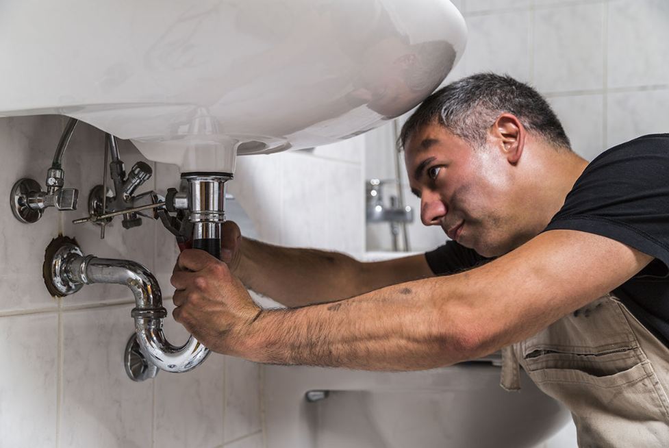 Few Factors to Consider When Hiring a Plumber in Bilambil Heights
