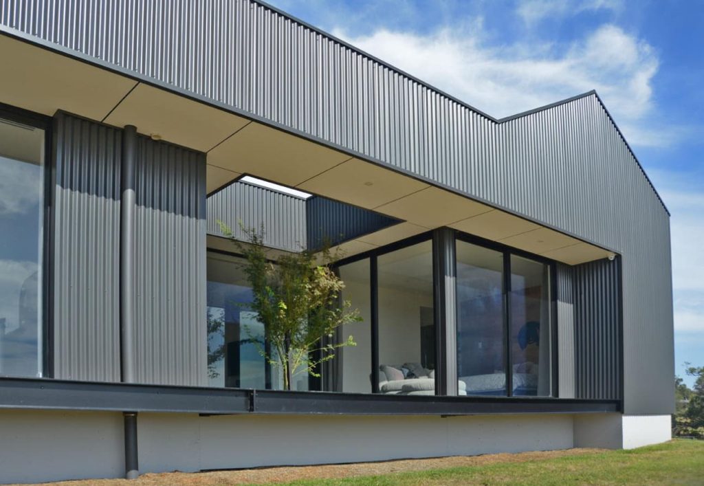 Top Tips for Selecting the Reliable Colorbond Supplier for Your Roofing Needs