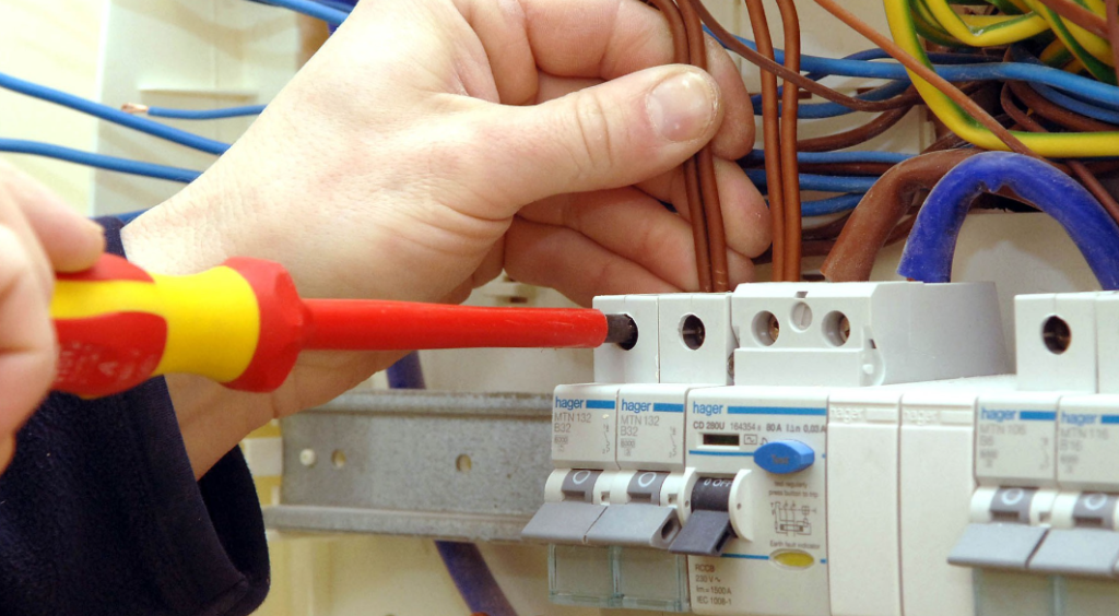 4 Essential Functions of Domestic Electrical Companies to Residential Property Holders
