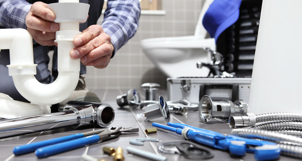 When is it Time to Call a Plumber from Benowa: Recognizing the Signs