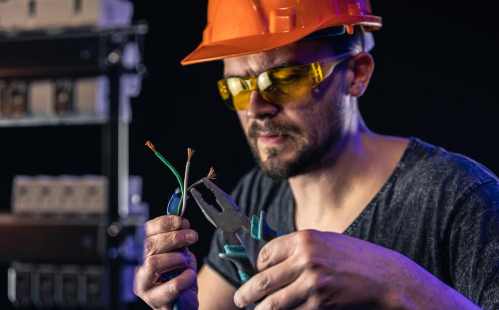 Effortless Hiring: Simplified Steps to Find Electrician Currumbin Expertise