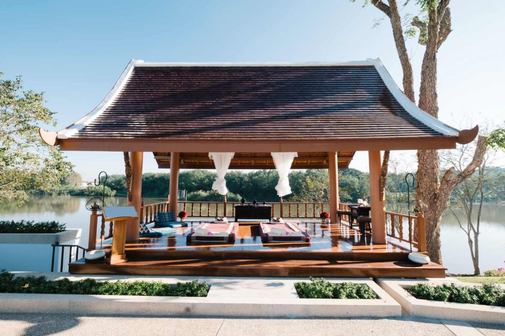 Outdoor Living Redefined: Why You Need a Bioclimatic Pergola
